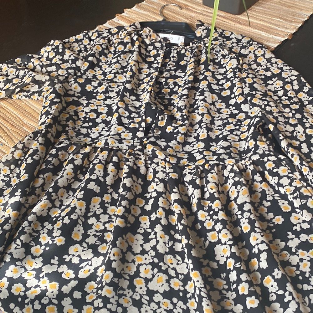NWOT Mango mini floral dress size XS